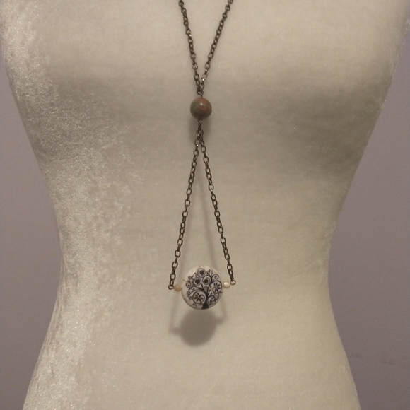 Jewelry - Necklace